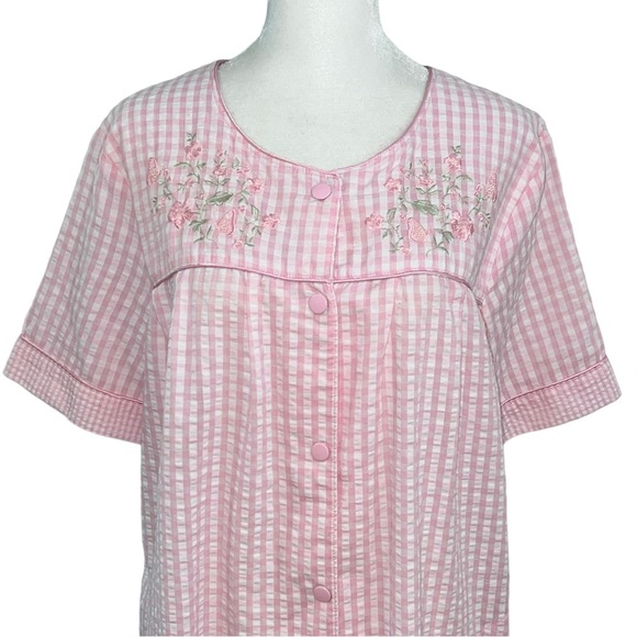 Croft & Barrow Women’s Night Gown Size M Intimates Pink Floral Embroidered - Picture 2 of 9